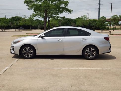Used 2020 Kia Forte LXS image 4