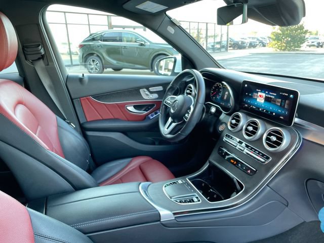 Used 2022 Mercedes-Benz GLC 300 4MATIC image 17