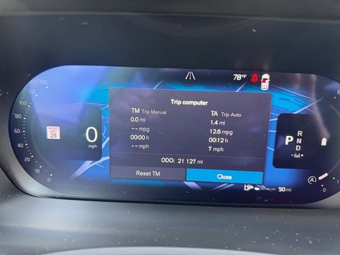 Used 2025 Volvo XC90 B5 Core w/ Protection Package Premier image 27