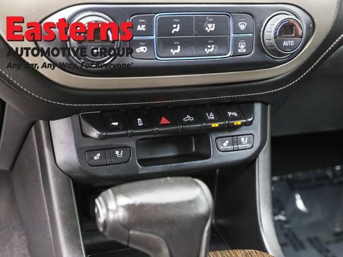 Used 2020 GMC Canyon Denali image 21
