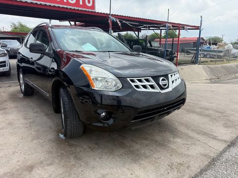 Used 2011 Nissan Rogue SV w/ Premium Pkg image 4