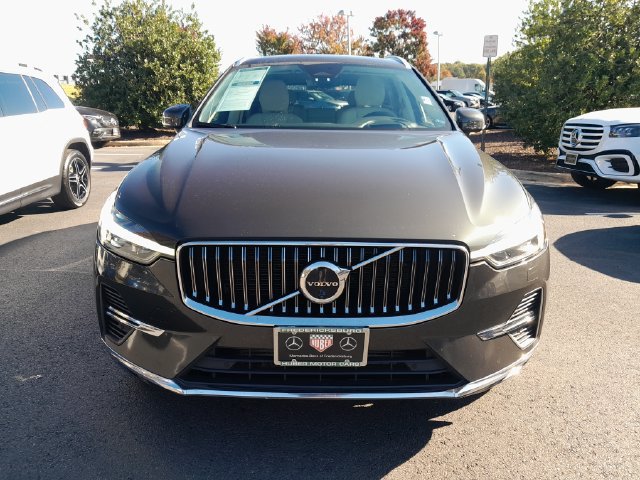Used 2022 Volvo XC60 T8 Inscription w/ Advanced Package AWD/4WD image 2