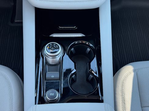 Used 2025 Ford Explorer Platinum w/ Ultimate Package image 12