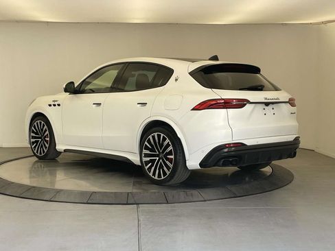 Used 2024 Maserati Grecale Trofeo AWD/4WD image 3