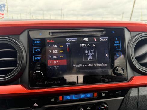 Used 2016 Toyota Tacoma TRD Off-Road w/ Premium & Technology Package AWD/4WD image 69