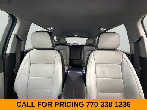 Used 2022 GMC Terrain SLT AWD/4WD image 15