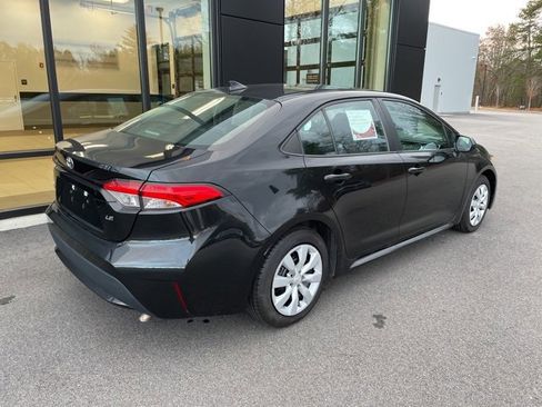 Used 2022 Toyota Corolla LE image 5