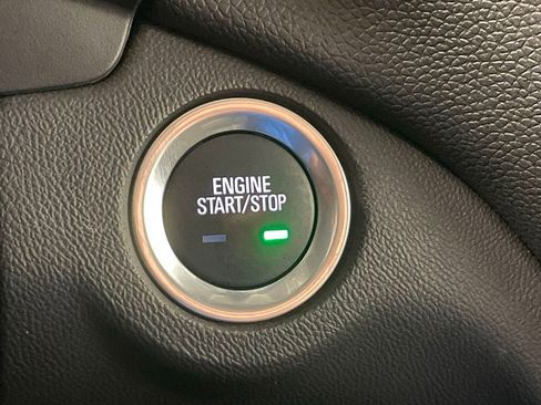 Used 2020 Chevrolet Equinox LT w/ LPO, Blackout Package image 28