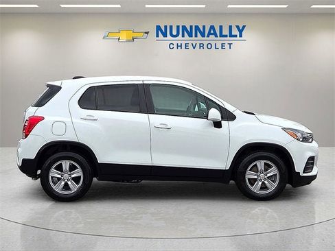 Used 2022 Chevrolet Trax LS w/ Tint and Cruise Package image 6