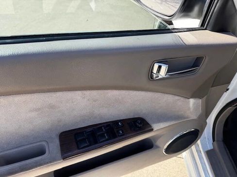 Used 2005 Nissan Altima 3.5 SE w/ (V01) Leather Pkg image 38