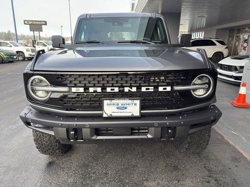 New 2025 Ford Bronco Badlands image 9