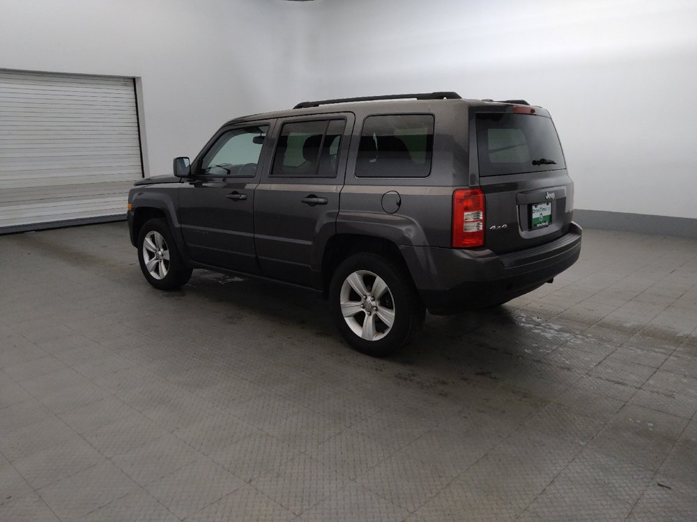 Used 2015 Jeep Patriot Latitude AWD/4WD image 3