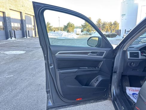 Used 2018 Volkswagen Atlas SE image 16