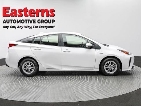Used 2022 Toyota Prius LE image 4