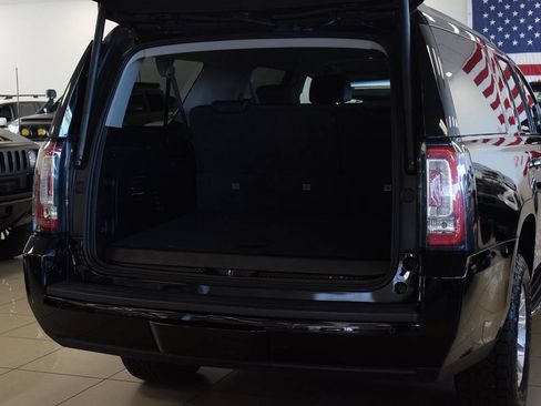 Used 2018 GMC Yukon XL SLT AWD/4WD image 21