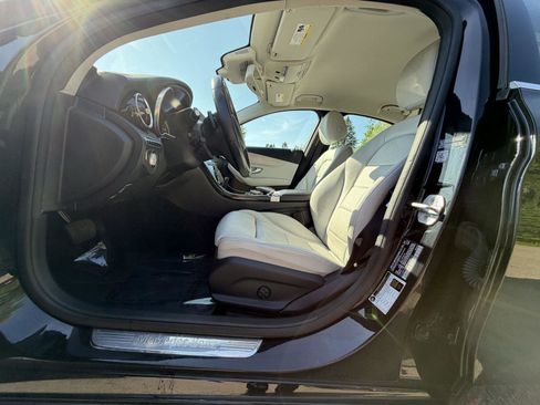 Used 2015 Mercedes-Benz C 300 4MATIC Sedan image 10