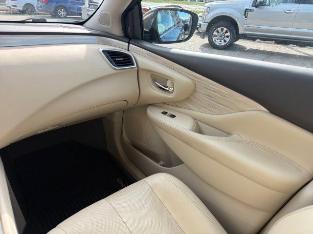 Used 2016 Nissan Murano Platinum w/ Platinum Technology Package FWD image 18