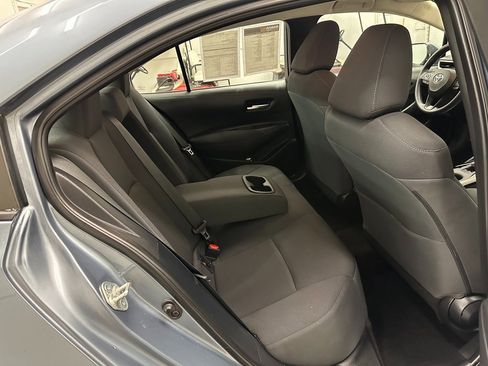 Used 2021 Toyota Corolla LE image 24