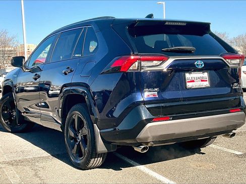 Used 2019 Toyota RAV4 XSE image 11