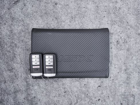 Used 2017 Acura NSX image 71