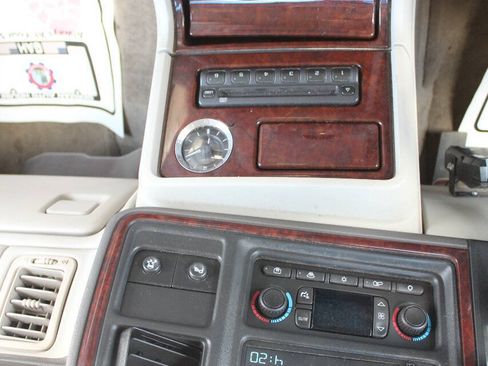 Used 2006 Cadillac Escalade ESV AWD image 15