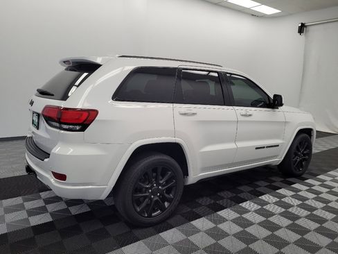 Used 2021 Jeep Grand Cherokee Laredo X RWD image 10