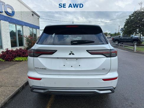 Used 2025 Mitsubishi Outlander SE AWD/4WD image 4