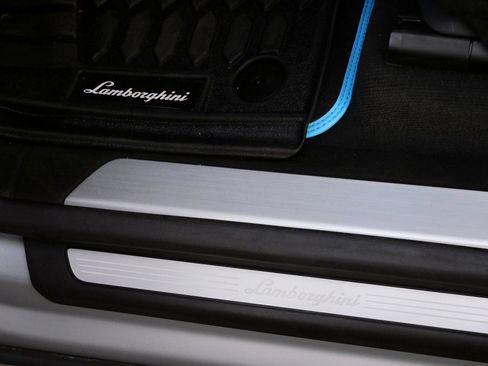 Used 2024 Lamborghini Urus Performante image 29