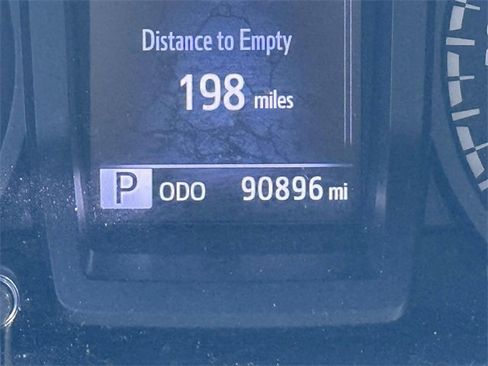 Used 2020 Toyota Tacoma SR image 7