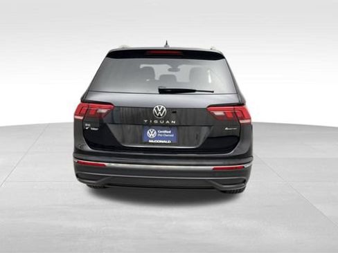Certified 2023 Volkswagen Tiguan SE AWD/4WD image 4