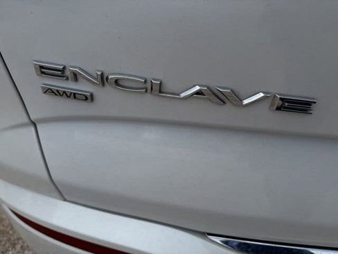 Used 2021 Buick Enclave Avenir w/ Avenir Technology Package AWD/4WD image 5