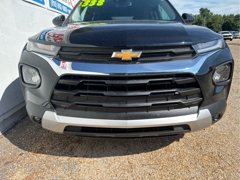 Used 2023 Chevrolet TrailBlazer LT w/ Convenience Package FWD image 10