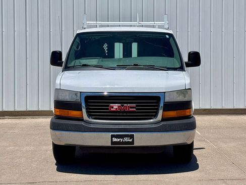 Used 2014 GMC Savana 2500 RWD image 9