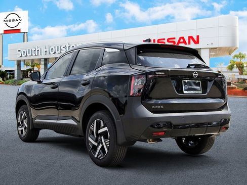 New 2026 Nissan Kicks SV w/ Illumination Package image 3