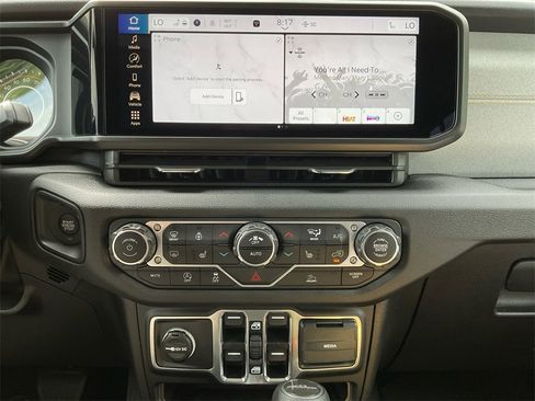 New 2025 Jeep Gladiator Sport image 12