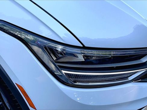 Used 2024 Volkswagen Tiguan SE R-Line AWD/4WD image 26