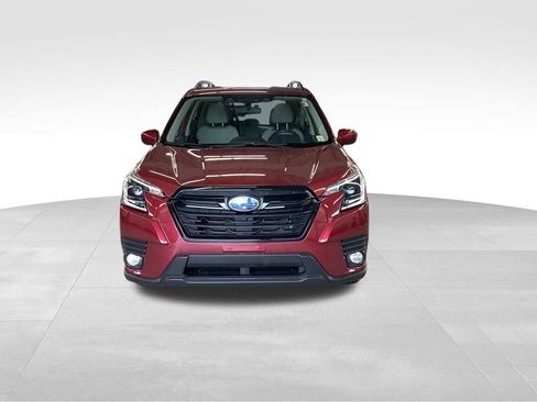 Certified 2023 Subaru Forester Premium AWD/4WD image 6