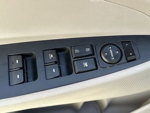 Used 2019 Hyundai Tucson Sport w/ Cargo Package image 25