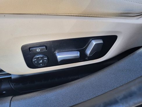 Used 2020 BMW 330i xDrive 330i xDrive w/ Convenience Package image 15