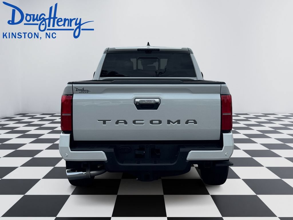Used 2025 Toyota Tacoma Limited AWD/4WD image 4