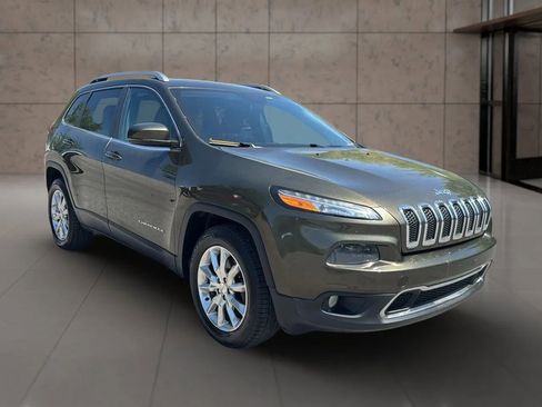 Used 2016 Jeep Cherokee Limited image 3