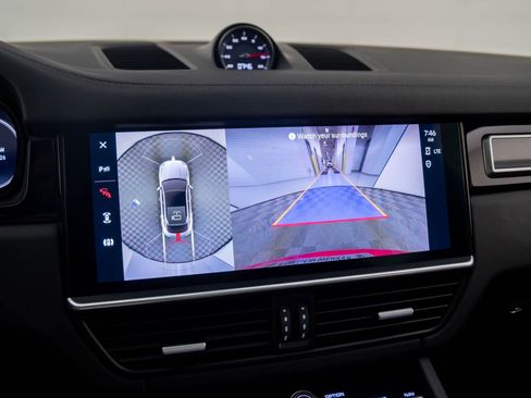 Certified 2023 Porsche Cayenne Turbo image 24