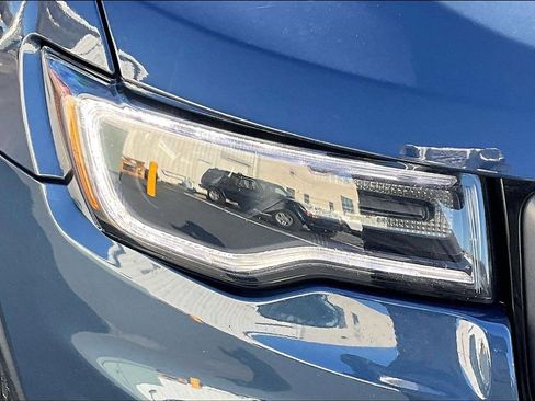 Used 2021 Jeep Grand Cherokee Trailhawk w/ Trailhawk Luxury Group image 32