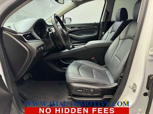 Used 2021 Buick Enclave Essence image 12