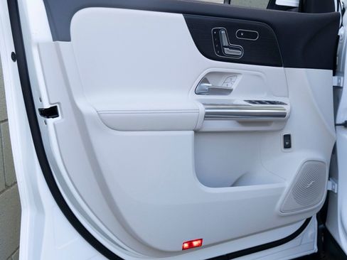 Used 2026 Mercedes-Benz GLA 250 image 12