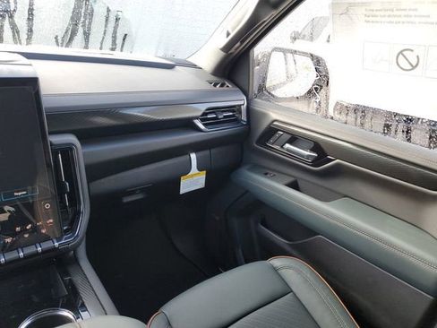 New 2026 GMC Yukon XL AT4 image 15