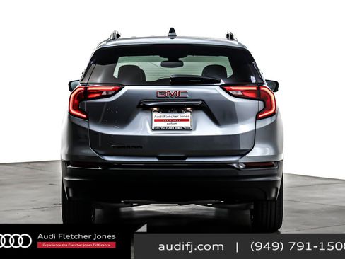 Used 2021 GMC Terrain SLT w/ Elevation Edition image 3