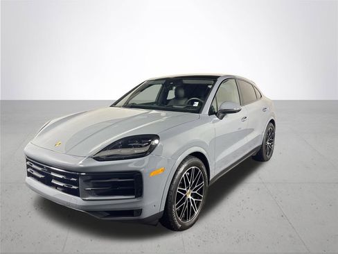 Used 2024 Porsche Cayenne Coupe w/ Premium Package Plus image 2
