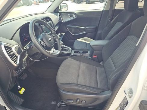Used 2021 Kia Soul S FWD image 6