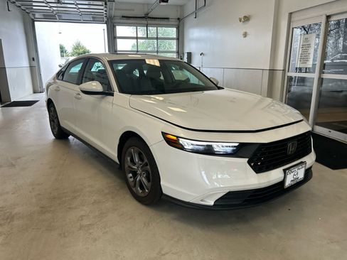 Used 2023 Honda Accord EX image 7